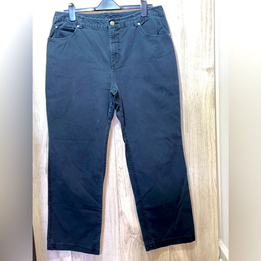 Women's Black Duluth Trading Co Flexpedition STRETCH Cropped Pants Black Sz 16
